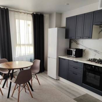 Сдается 1-комнатная квартира, 52 м²