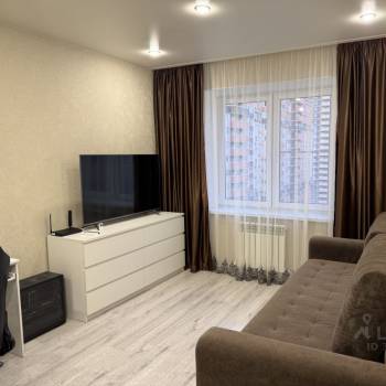 Продается 1-комнатная квартира, 42,3 м²