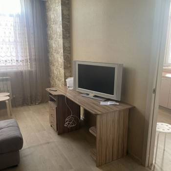 Продается 1-комнатная квартира, 37 м²