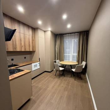 Продается 1-комнатная квартира, 40 м²