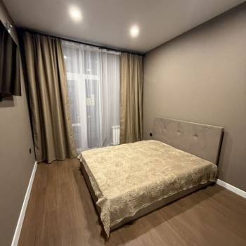 Продается 1-комнатная квартира, 40 м²