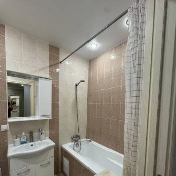 Сдается 1-комнатная квартира, 40 м²