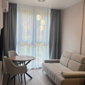Продается 1-комнатная квартира, 38 м²