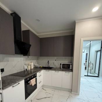Продается 1-комнатная квартира, 42 м²