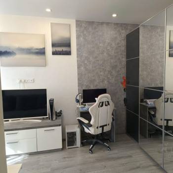 Продается 1-комнатная квартира, 35 м²