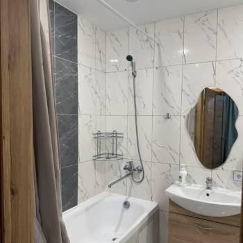 Сдается 1-комнатная квартира, 60 м²
