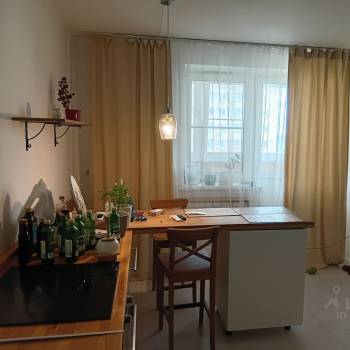Сдается 2-х комнатная квартира, 76 м²