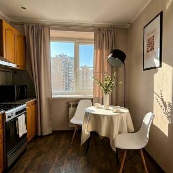 Сдается 1-комнатная квартира, 50 м²