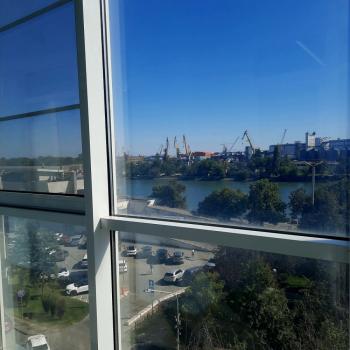 Сдается 1-комнатная квартира, 50,7 м²