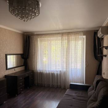 Продается 1-комнатная квартира, 39 м²