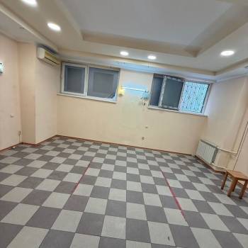 Продается Нежилое помещение, 87 м²