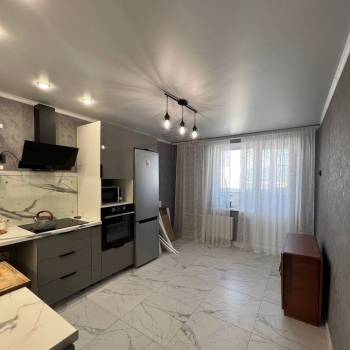 Сдается Многокомнатная квартира, 83 м²
