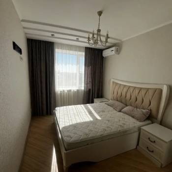 Сдается 1-комнатная квартира, 56 м²