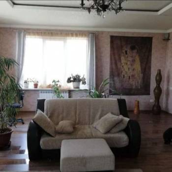Продается Дом, 370 м²