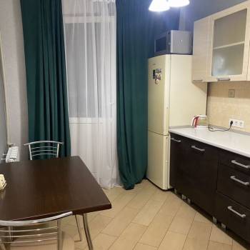 Сдается 1-комнатная квартира, 40 м²