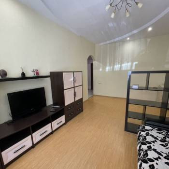 Сдается 1-комнатная квартира, 43 м²