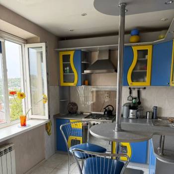 Продается 1-комнатная квартира, 37,3 м²