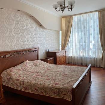 Сдается 2-х комнатная квартира, 104 м²