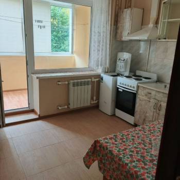 Сдается 1-комнатная квартира, 37 м²
