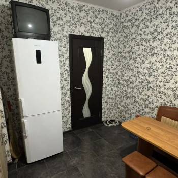 Продается 1-комнатная квартира, 36 м²