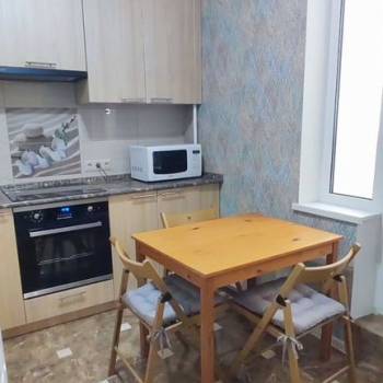 Сдается 1-комнатная квартира, 38 м²