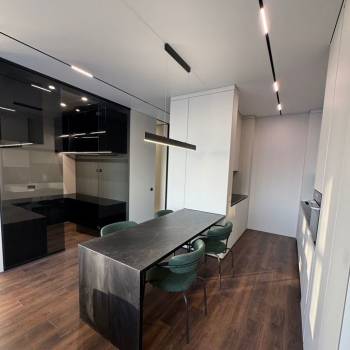 Сдается 1-комнатная квартира, 58 м²