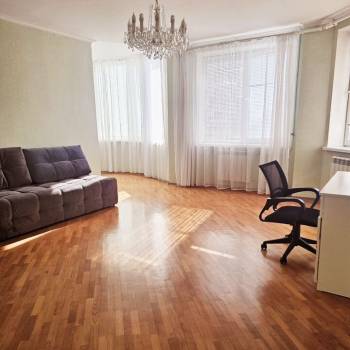 Сдается 2-х комнатная квартира, 76 м²