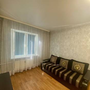 Сдается 1-комнатная квартира, 37 м²