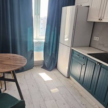 Продается 1-комнатная квартира, 37,8 м²