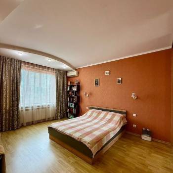 Продается 3-х комнатная квартира, 99,8 м²