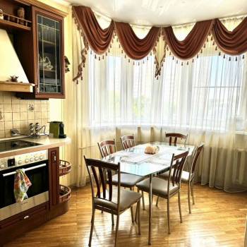 Сдается Многокомнатная квартира, 75 м²