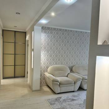 Продается 1-комнатная квартира, 63 м²