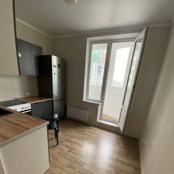 Сдается 1-комнатная квартира, 37 м²