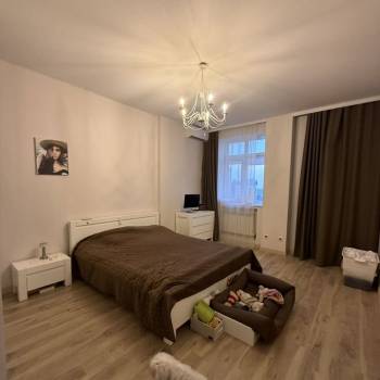 Продается 2-х комнатная квартира, 98 м²