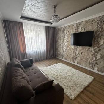 Сдается 2-х комнатная квартира, 65 м²