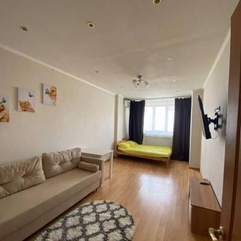 Продается 1-комнатная квартира, 47 м²