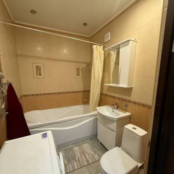 Сдается Многокомнатная квартира, 60 м²