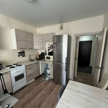 Продается 1-комнатная квартира, 38 м²