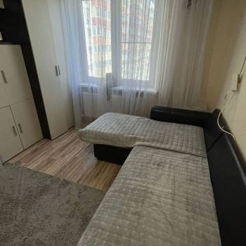 Продается 1-комнатная квартира, 38 м²