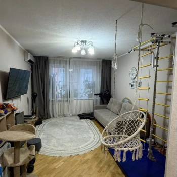 Продается 3-х комнатная квартира, 77 м²