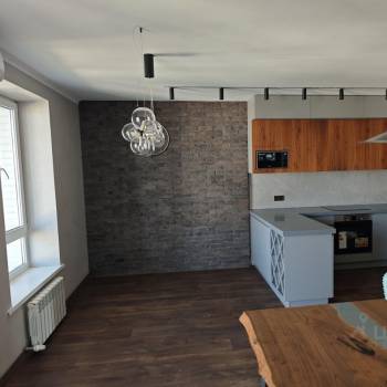 Продается 3-х комнатная квартира, 105 м²