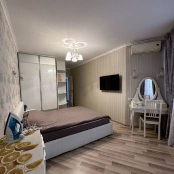 Сдается 1-комнатная квартира, 43 м²