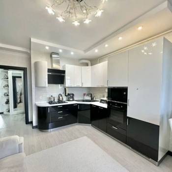 Продается 3-х комнатная квартира, 80 м²