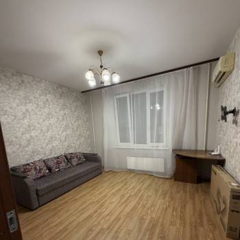 Сдается 1-комнатная квартира, 38 м²