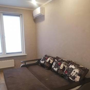 Сдается 1-комнатная квартира, 38 м²