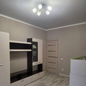 Продается 1-комнатная квартира, 42,3 м²