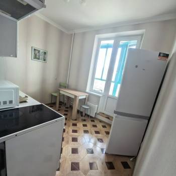 Сдается 1-комнатная квартира, 37 м²
