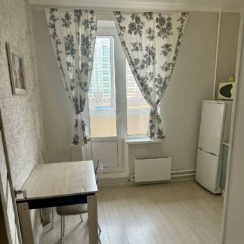 Сдается 1-комнатная квартира, 36 м²