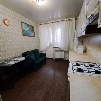 Продается 1-комнатная квартира, 45 м²