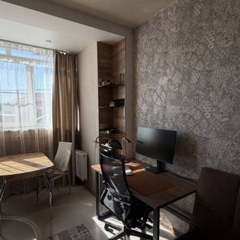 Сдается 1-комнатная квартира, 42 м²